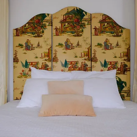 Guest house Luxury Suites Julio Dinis *